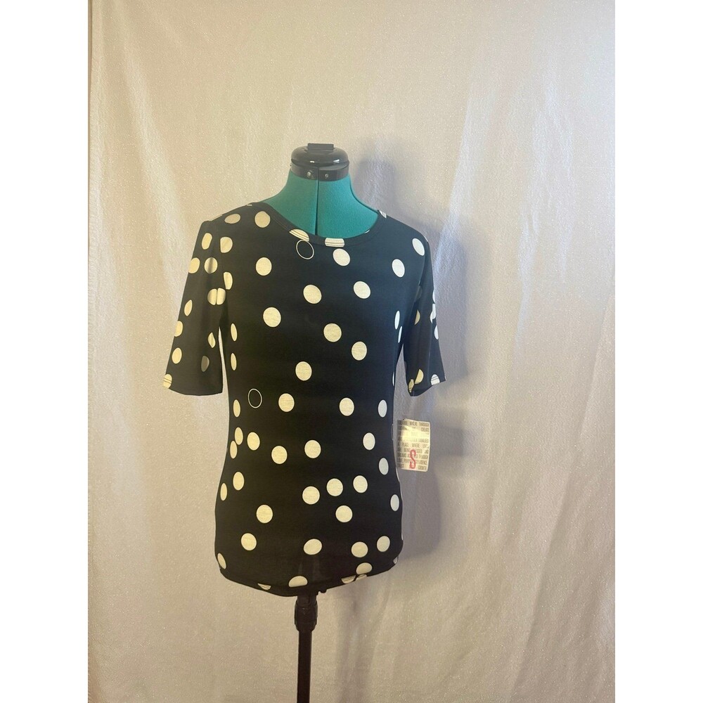 NWT Lularoe Gigi top size small. Brand new with tags